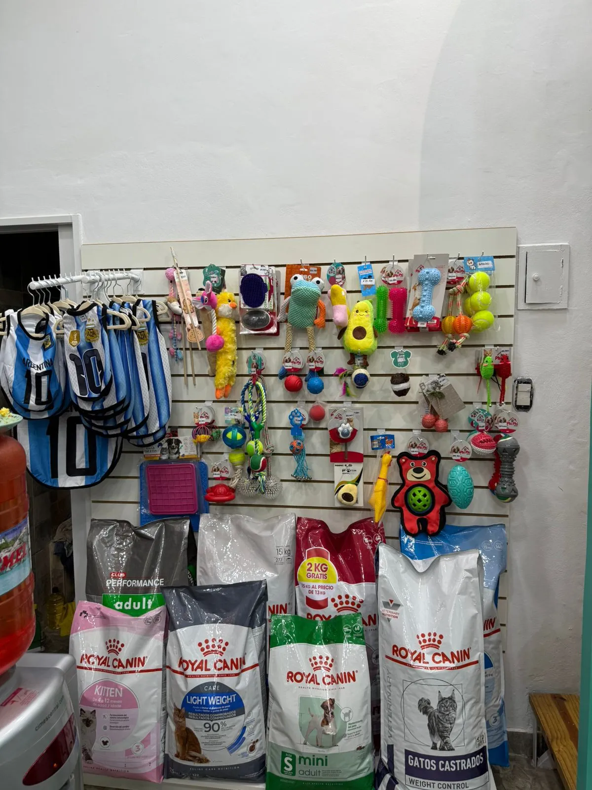 Juguetes y Alimentos